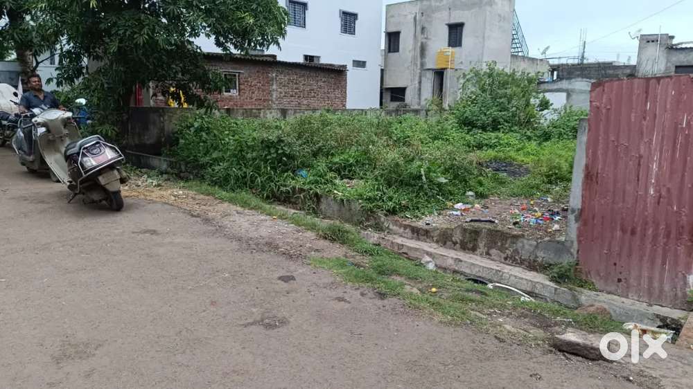 २४०० चौरस फूट जमीन विक्रीसाठी