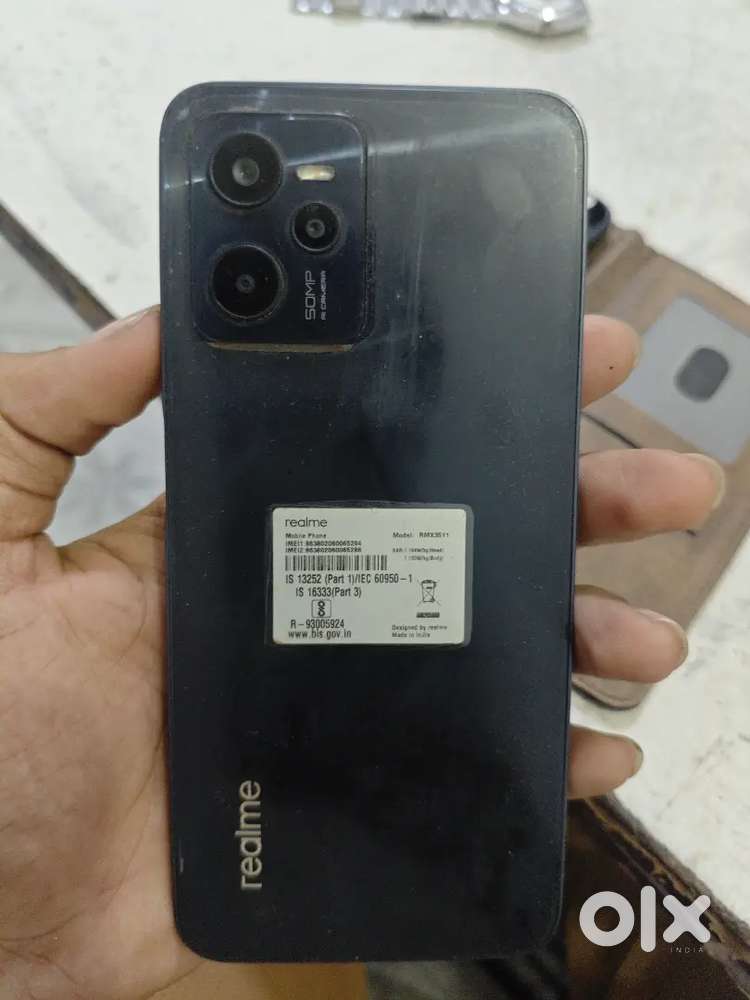 Realme C35