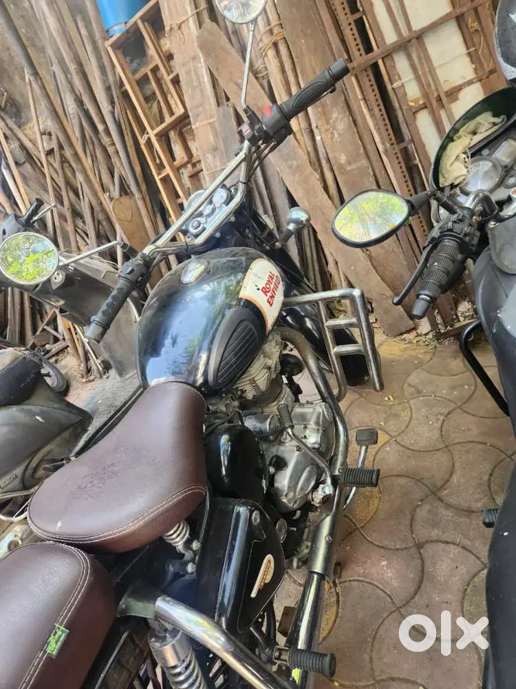 I am selling my bullet 350 Classic