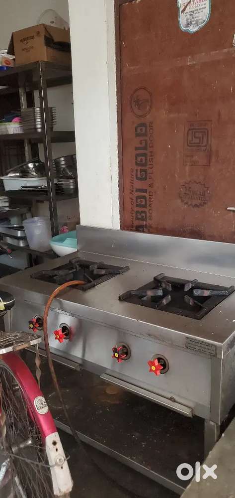 Cafe kitchen equipment