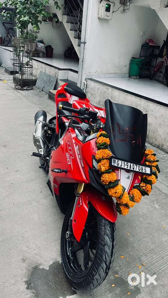 RR310 Red colour good cundtion