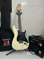 Fender Squier Affinity Strat with amp and accessories (urgent sale)