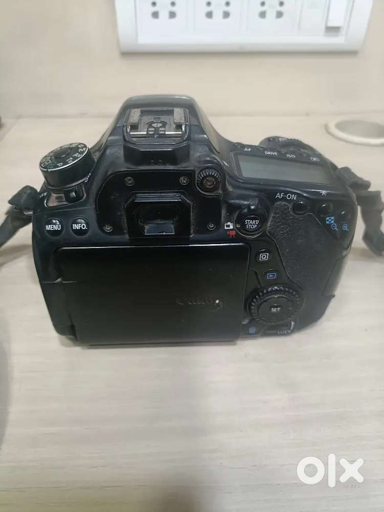 Canon 80D camera with 18-135 lens