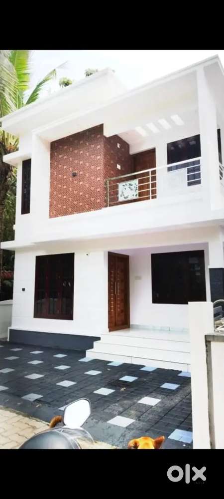 വളരെ കുറഞ്ഞ ബഡ്ജറ്റിൽ വലിയ 3bedroom വീട് തൃശൂർ 13km 37lak