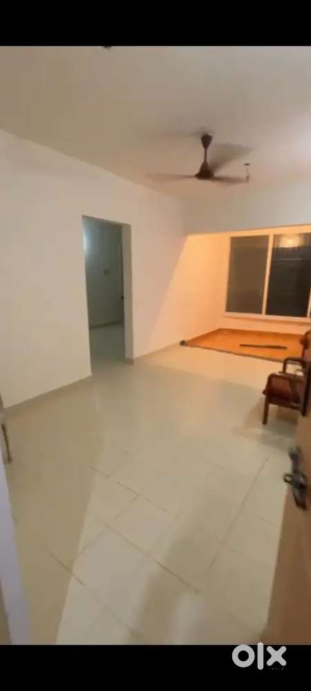 2 BHK available working bachelors boys shivne