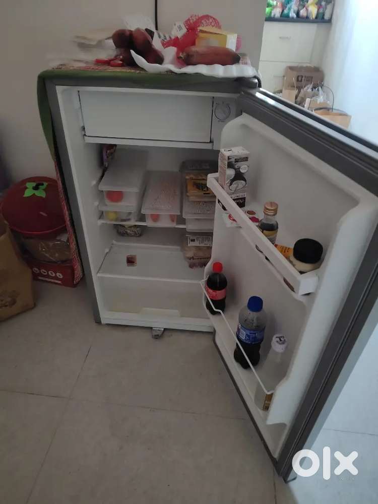 Mitashi 87 Litre mini fridge