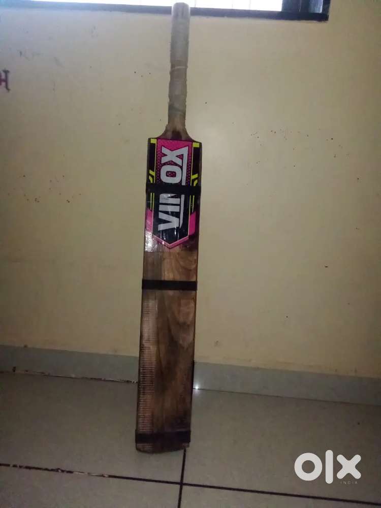 Old but new type soft tennis bat