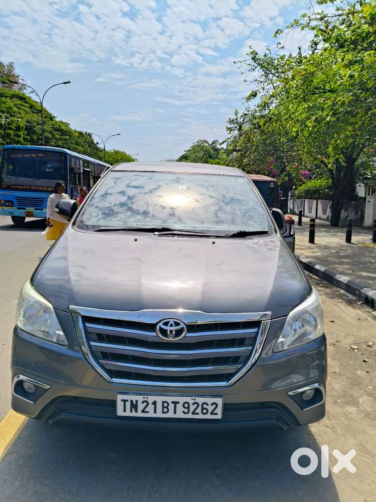 Toyota Innova 2.5 VX 8 Seater BS IV, 2013, Diesel