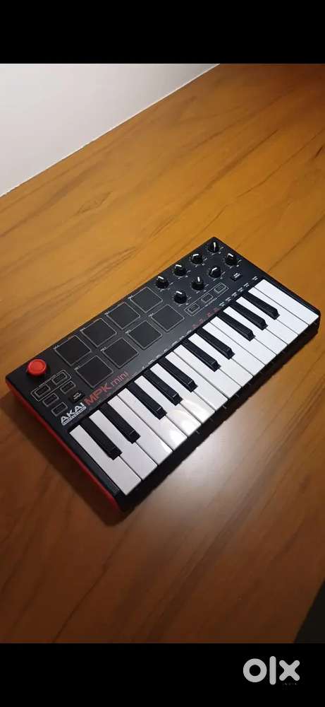 Akai make mini — MIDI keyboard for DAW