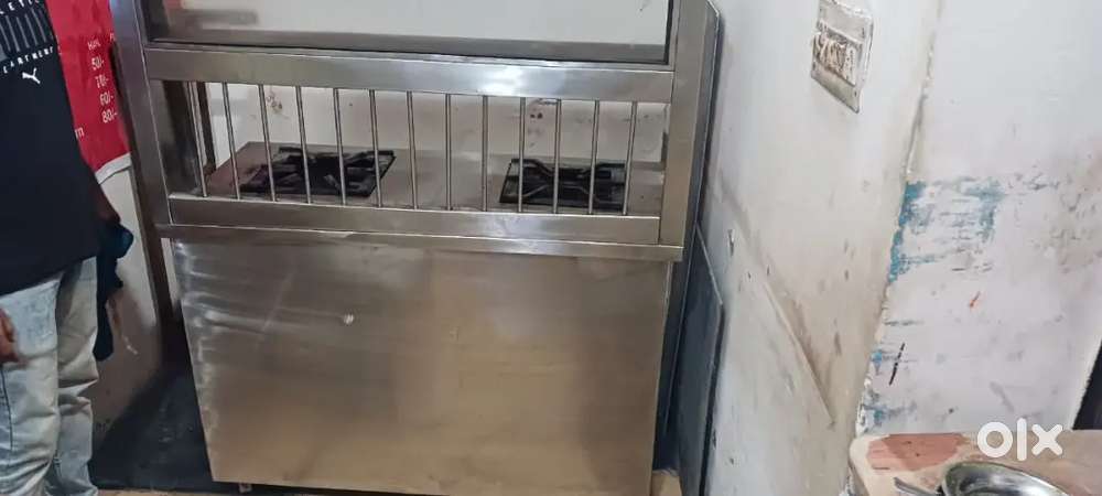 Chowmin Counter with Table