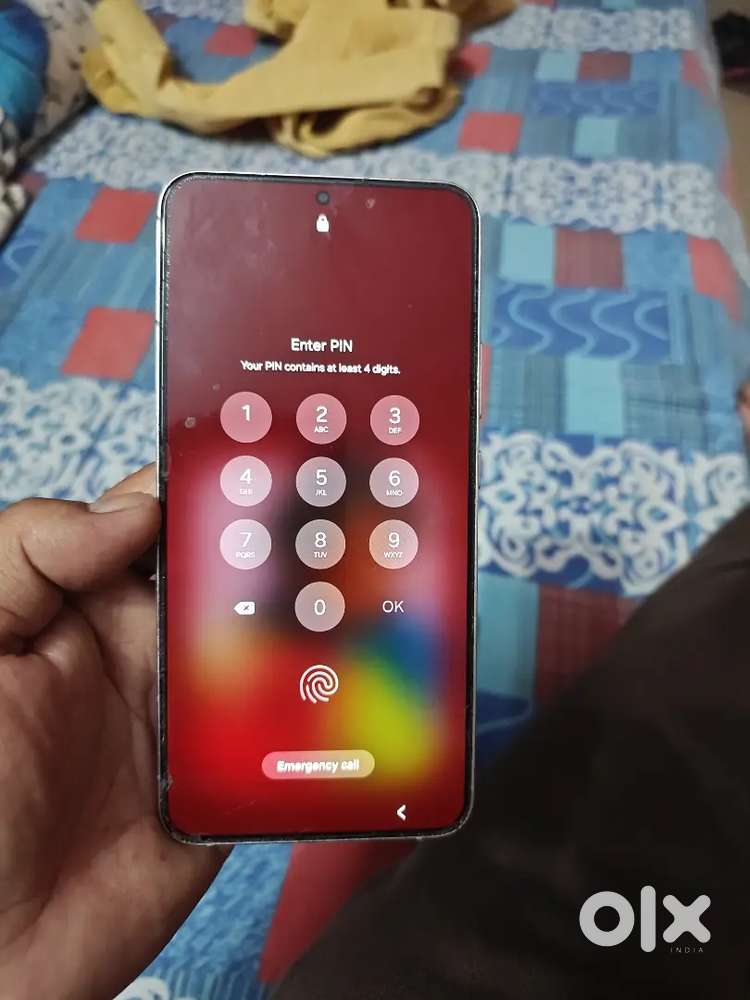 Samsung Phone S22Plus Single Handed 8/128 GB