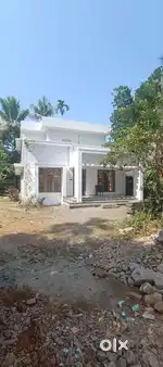 Aluva varapuzha road alangad neerikode 3 bedroom house