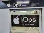 Front End Emplyoee