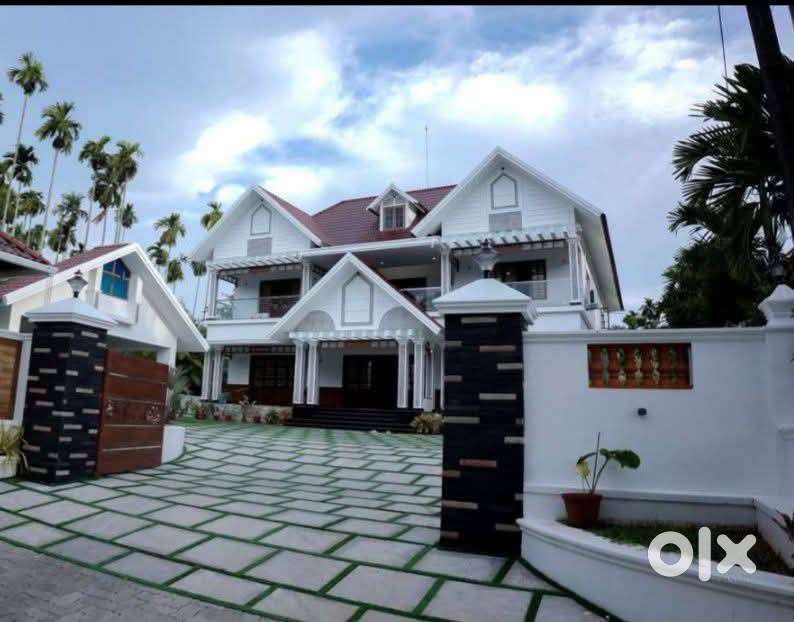 Beautiful 4BHK Independent House in Peelamedu —₹1.05 Cr!