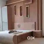 फलेट में वुडन फर्नीचर और ओल वकॅ सॉल्यूशन