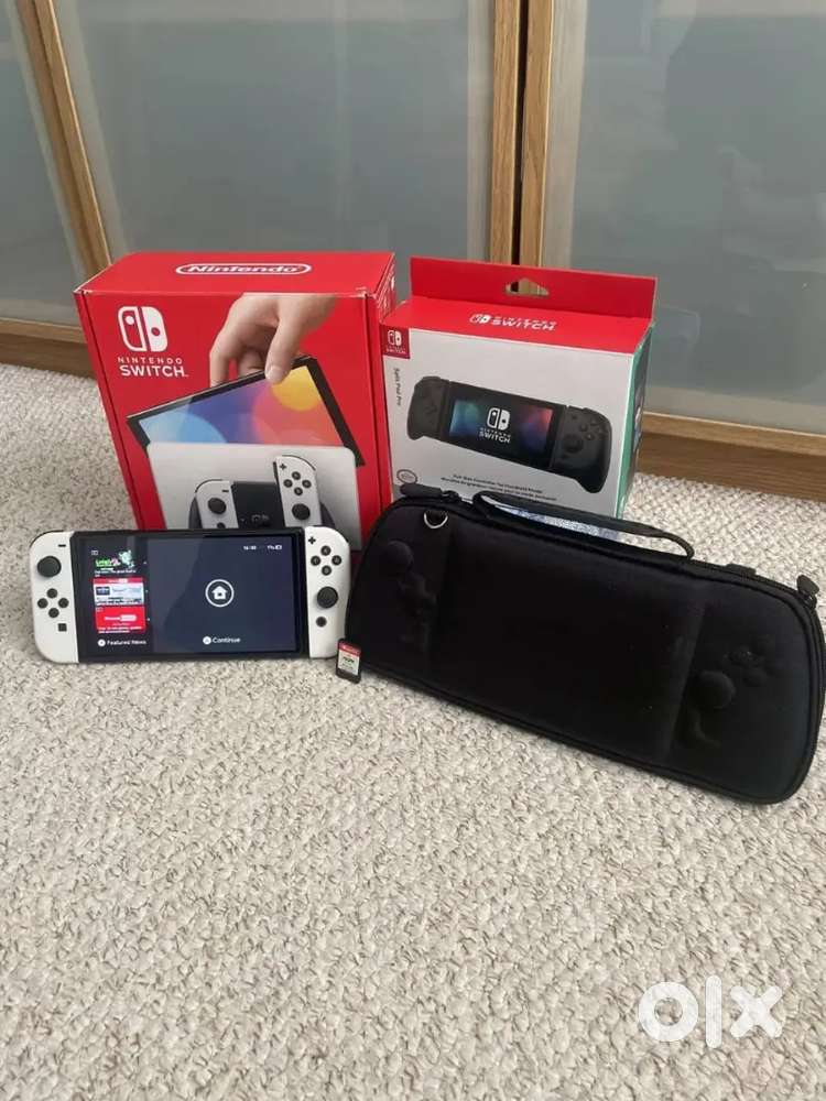 Nintendo Switch OLED White Bundle