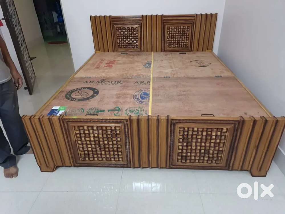 Very attractive box bed having size 6/7