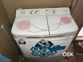 Lloyd washing machine
