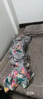 bed with bed box 4/6