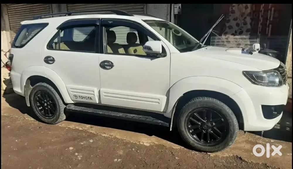 Toyota Fortuner 2012 Diesel 162879 Km Driven