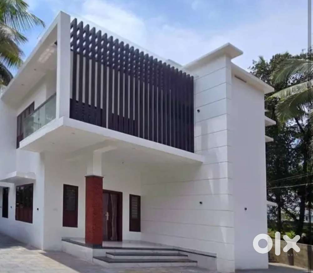 Kunnamangalam 6 Cent 4 Bed New House