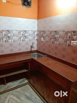 2Bhk ( Light, Fan, Double Bed Available) For Bachelor And Couples