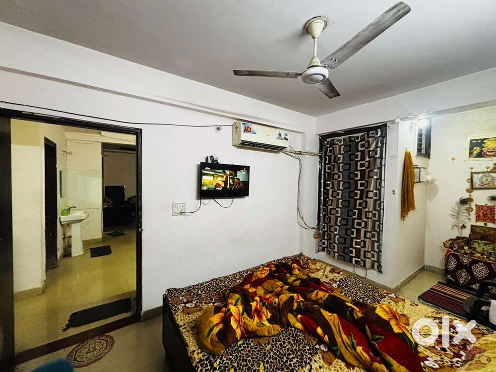 12500 furnish flat in prime location vaishali nagar