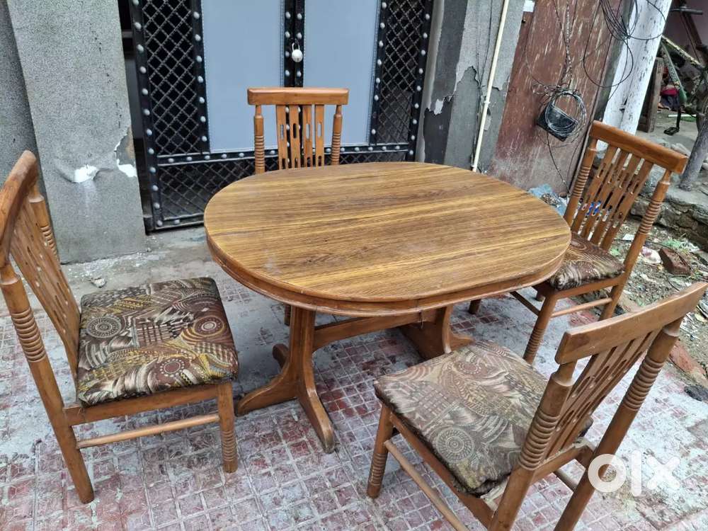 Dinning table and chairs
