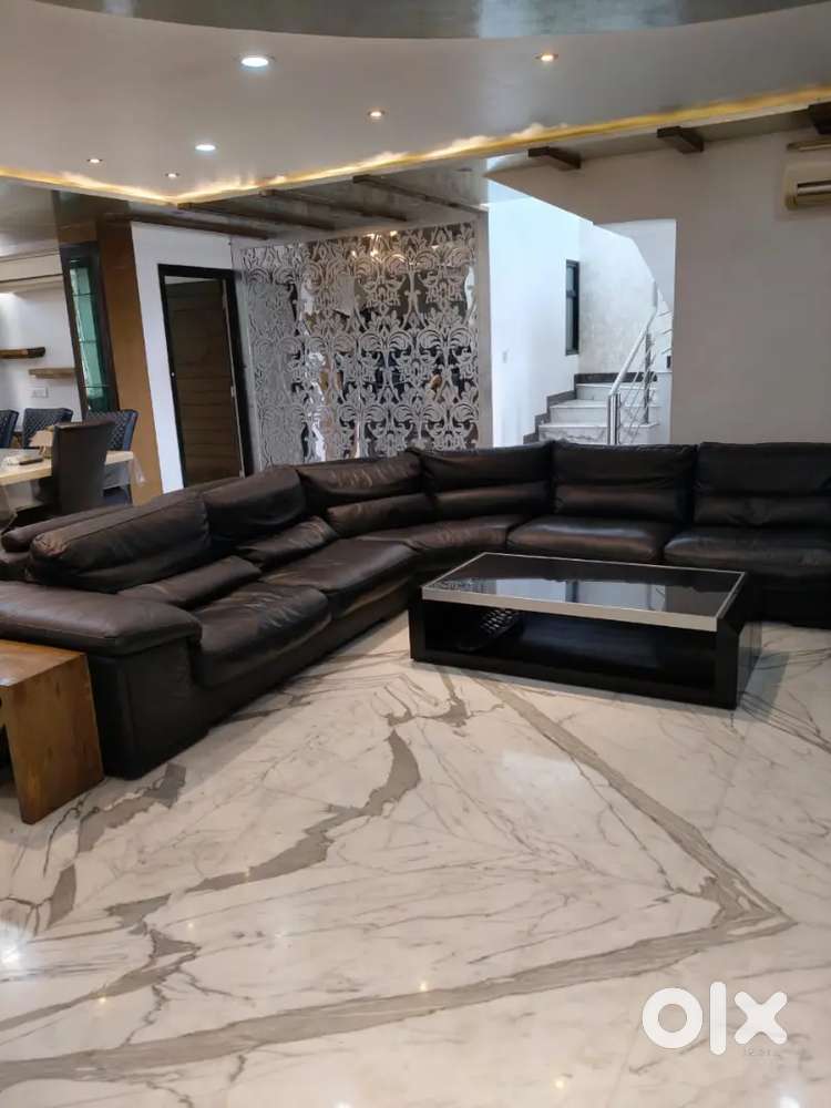 LUXURY 4 BHK FLAT ON RENT