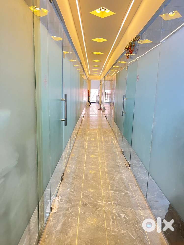 1,cabin 10 workstation new luxury office space