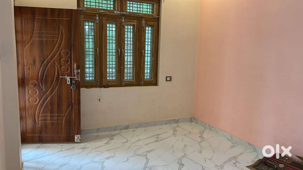 1BHK Flat with Balcony for Rent @ ₹4200 Only