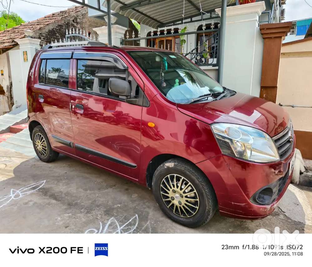 Front power windows  power stirring  ,insurance  ఫోర్స్