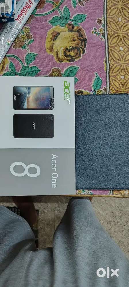 Acer one 8