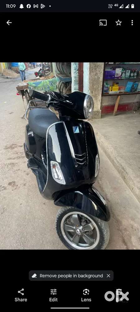 Full showroom condition me hai ..price kam nhi hoga