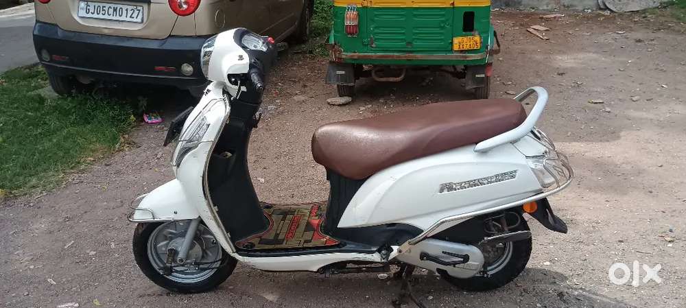 Suzuki Access 125  White colour