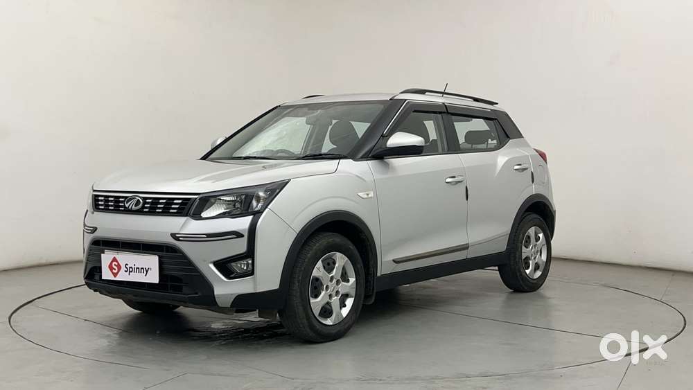 Mahindra XUV300 W6, 2021, Petrol
