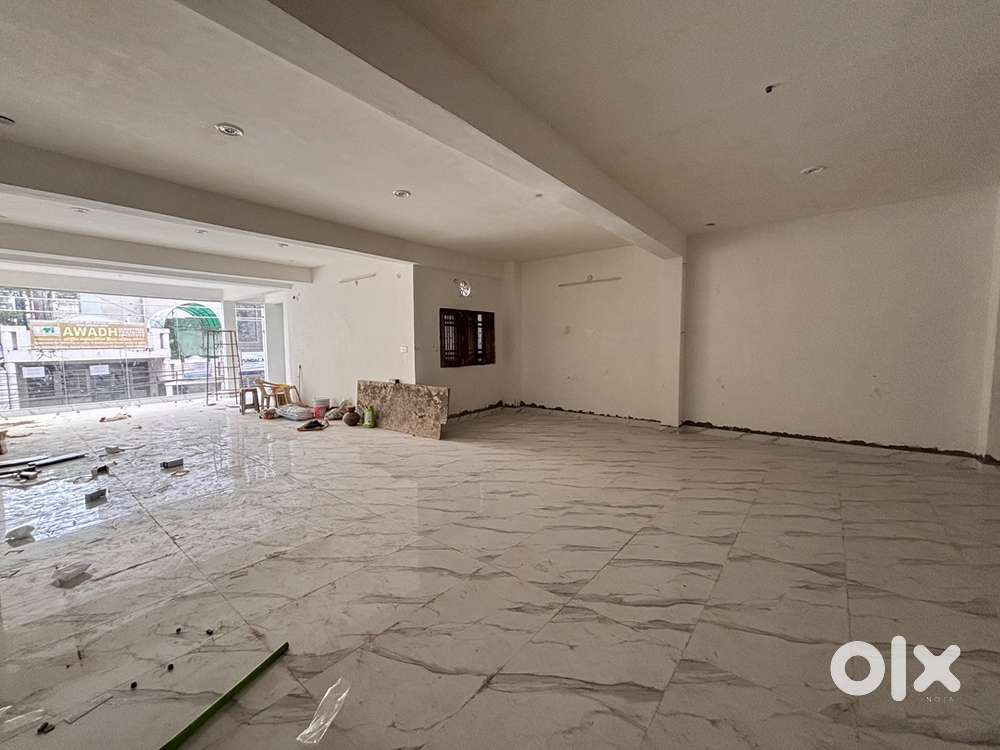 1400sq.ft hall available for rent in Vibhuti khand