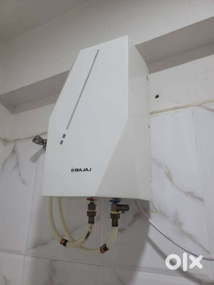 MOVE OUT SALE: Bajaj 5L Instant Water Heater for sale!