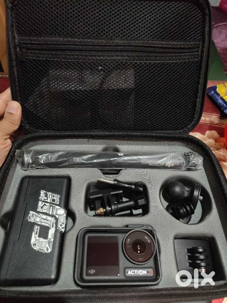 DJI ACTION 4 ADVENTURE COMBO 3 months old new condition.