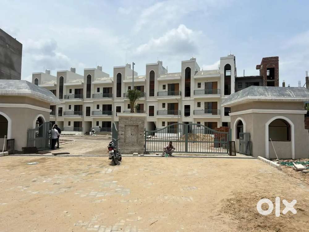 2bhk airport road TDI City