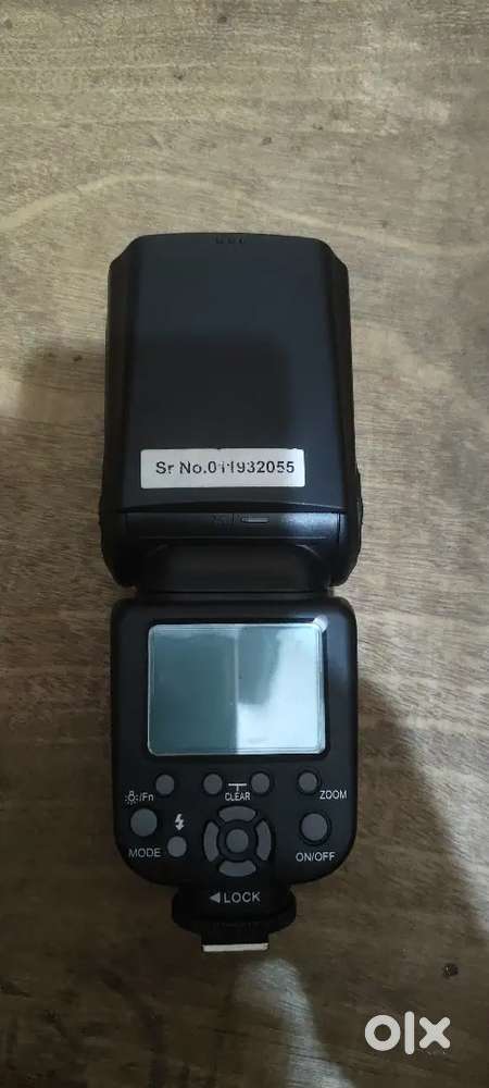 OSAKA. CAMERA FLASH LIGHT  BRAND NEW CONDITION GOOD WORK