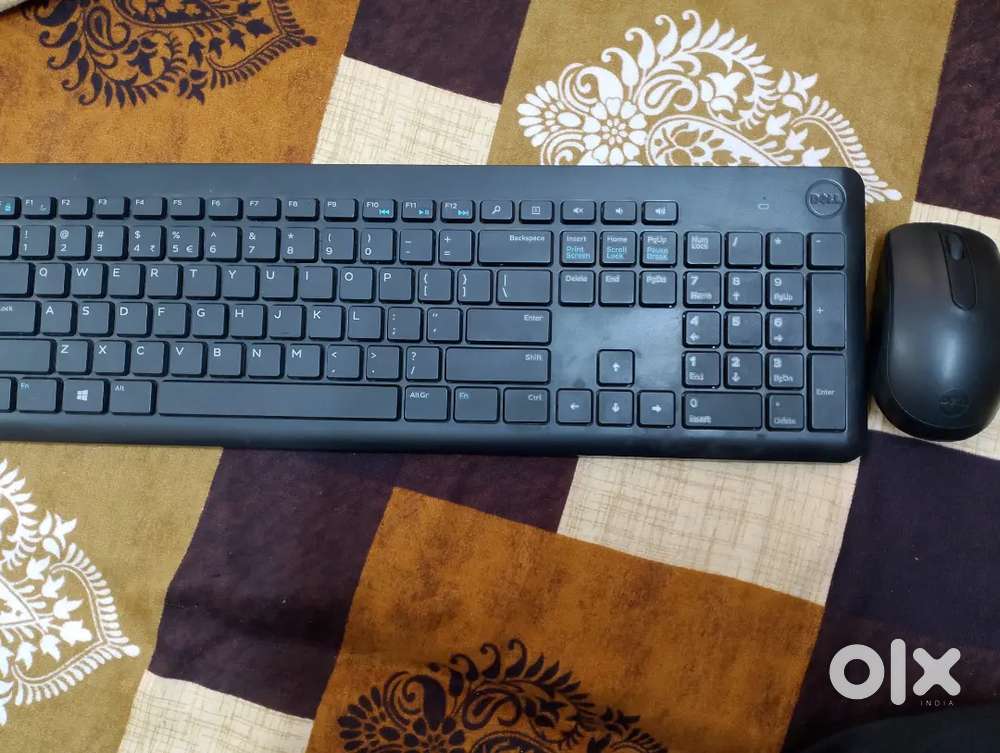 DELL WIRELESS KEYBOARD AND MOUSE