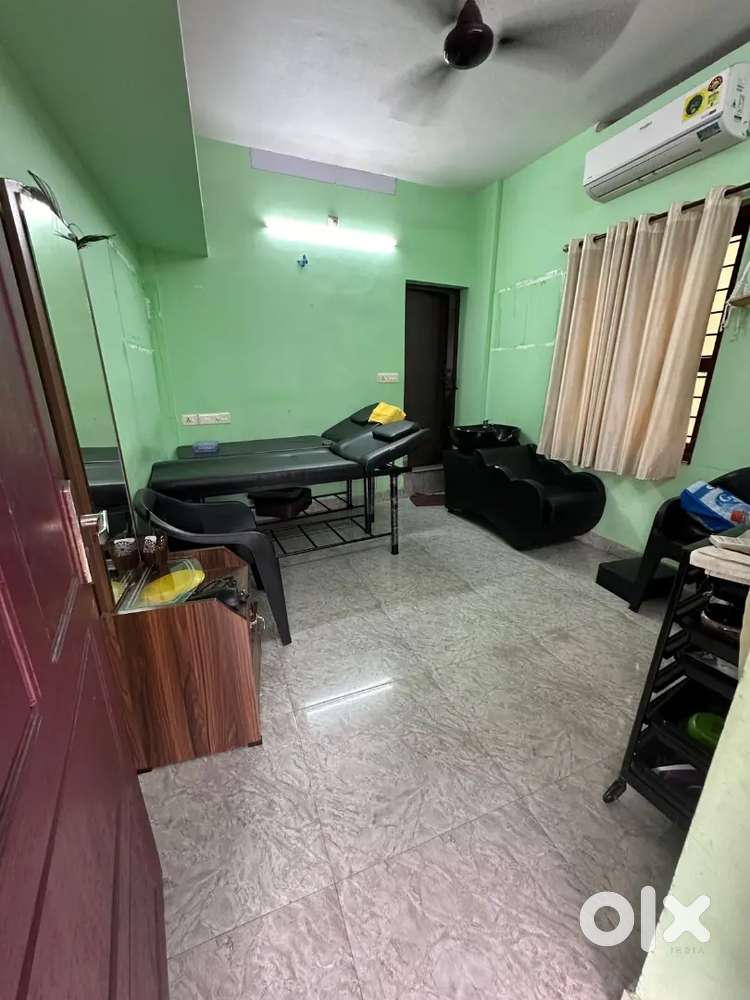 Office/Shop for Rent