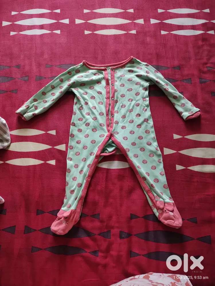 sleep suit