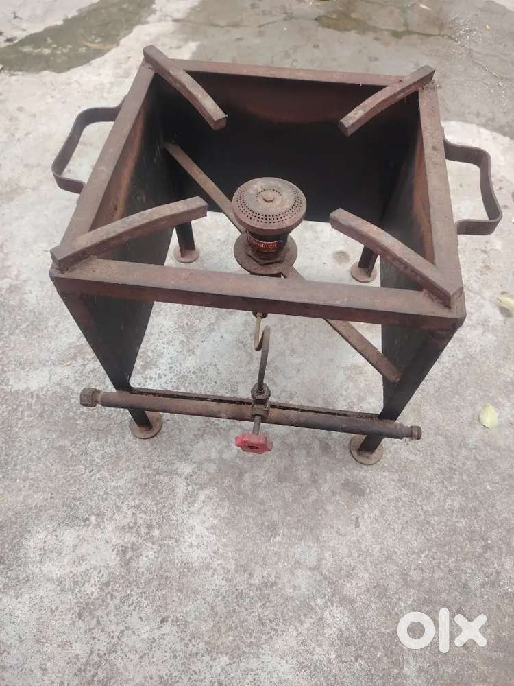 Gas stove with single burner