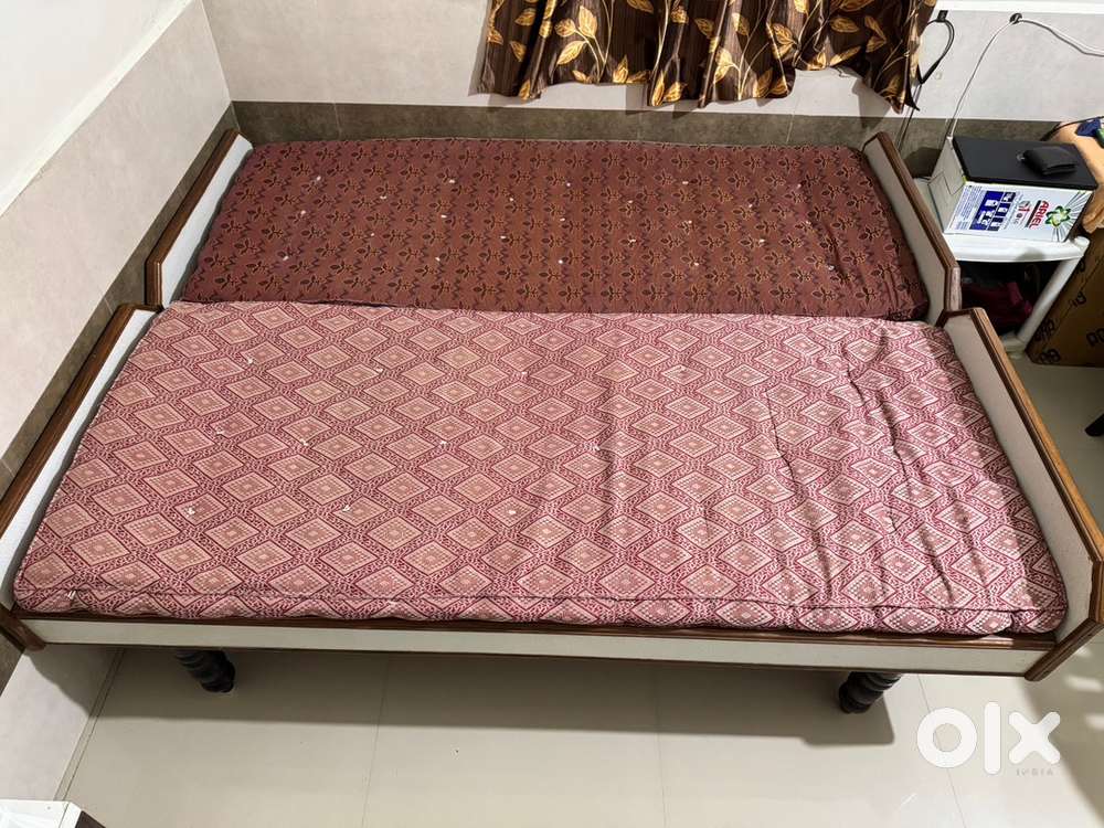 Double size bed with mattress (5ft x 6ft) 2 shetty joined