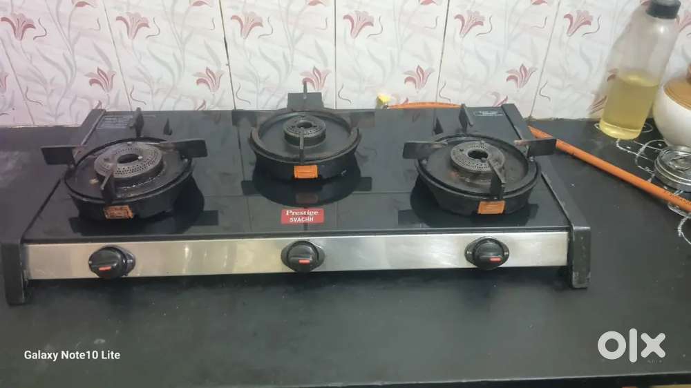 3 burner stove