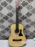 Acoustic Guitar : Good Condition