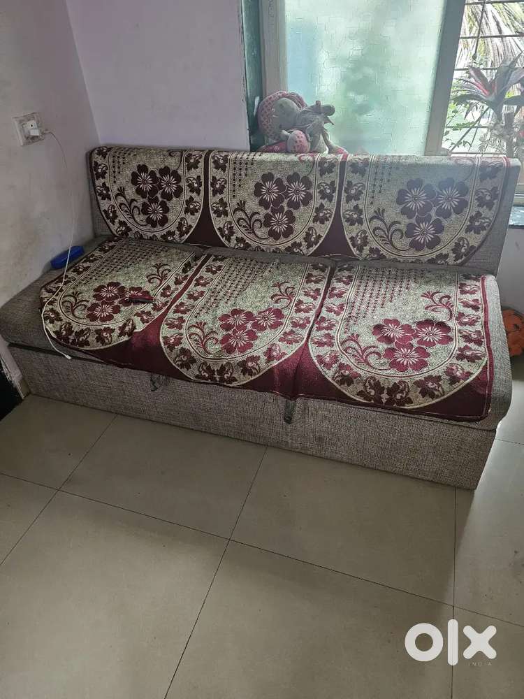 Sofa come bed