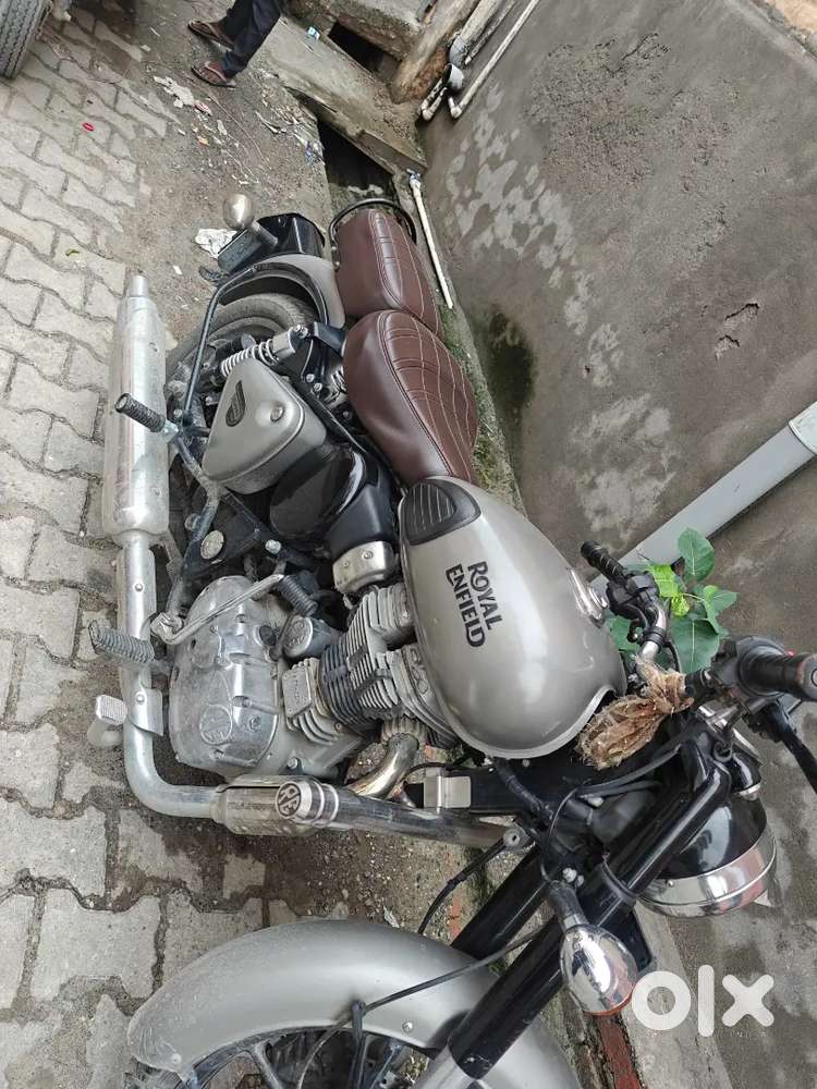 2021 model gun mattel grey colour only 13000 km run